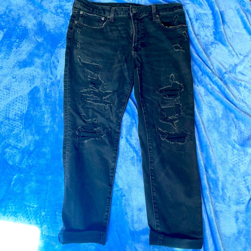 American Eagle distressed, ripped jeans